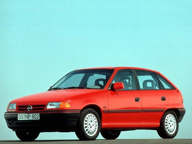 Opel Astra 5 Doors photo 3