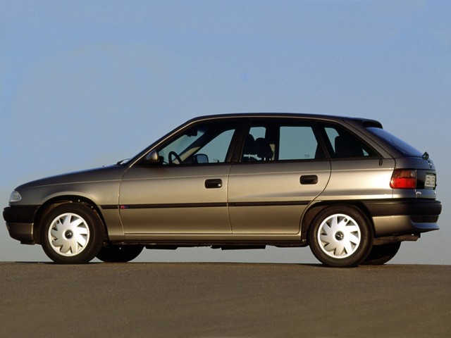 Opel Astra 5 Doors photo 8