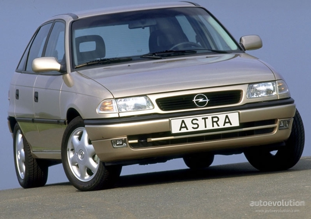 Opel Astra 5 Doors photo 1
