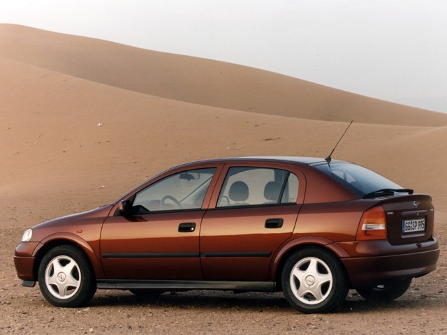 Opel Astra 5 Doors photo 7