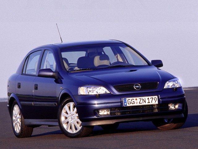 Opel Astra 5 Doors photo 12