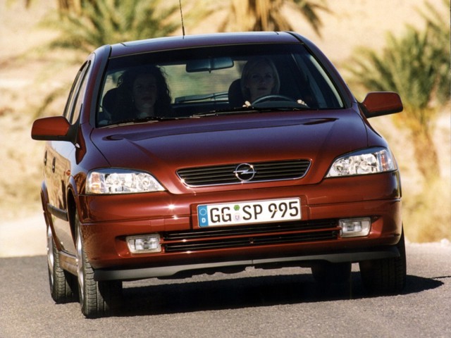 Opel Astra 5 Doors photo 15