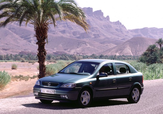 Opel Astra 5 Doors photo 20