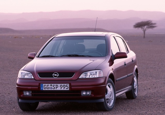 Opel Astra 5 Doors photo 24