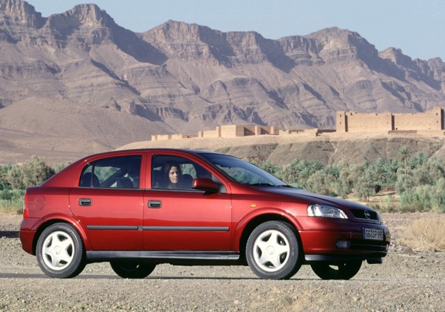 Opel Astra 5 Doors photo 28