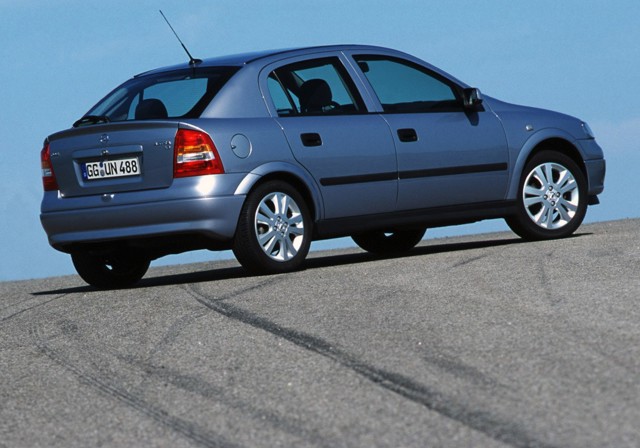 Opel Astra 5 Doors photo 29