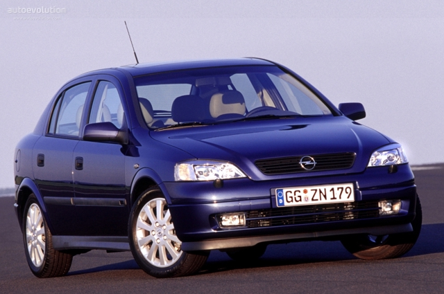 Opel Astra 5 Doors photo 2
