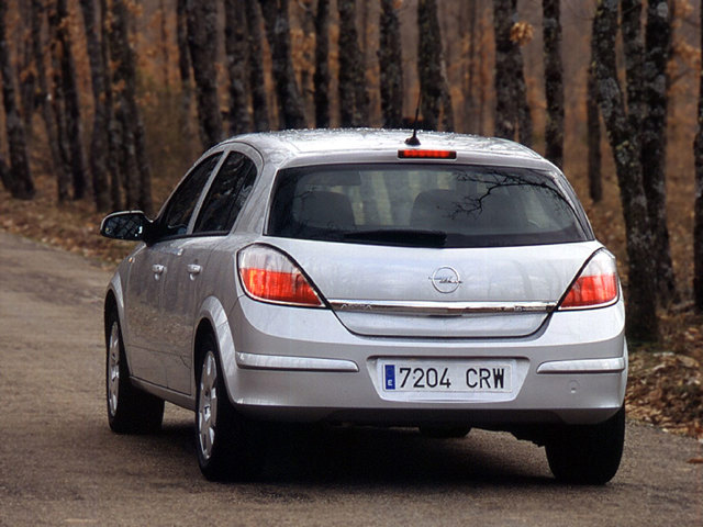 Opel Astra 5 Doors foto 9