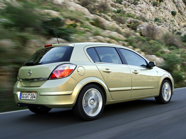 Opel Astra 5 Doors foto 13