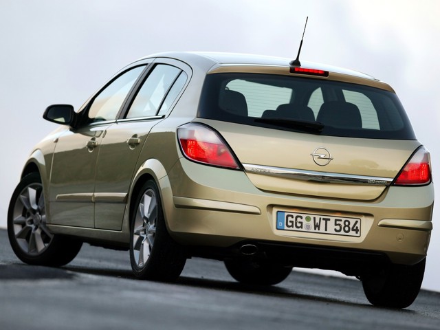 Opel Astra 5 Doors foto 15