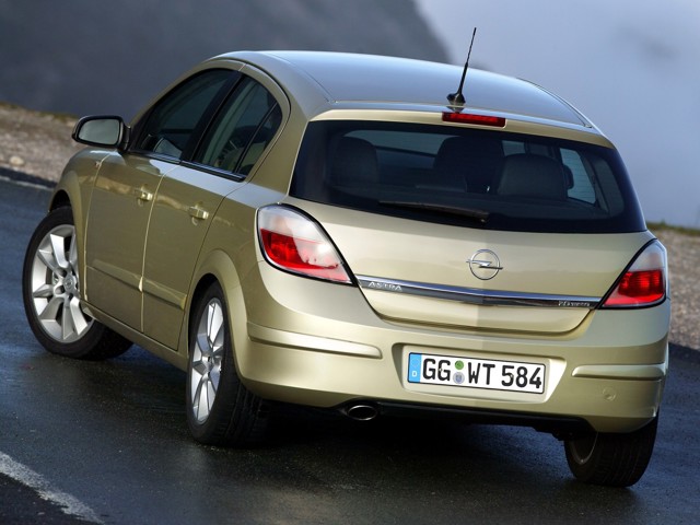 Opel Astra 5 Doors foto 16