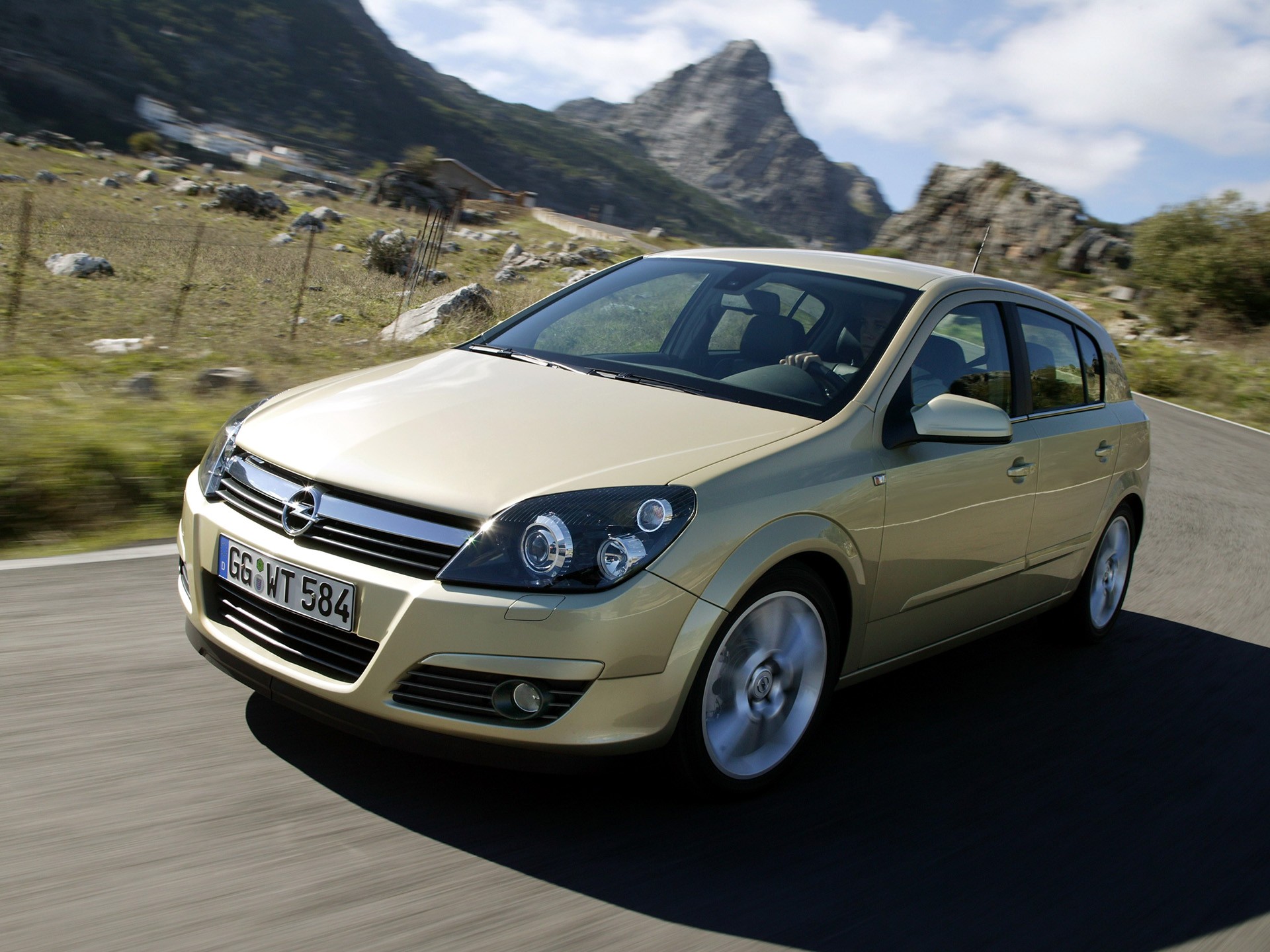 Opel Astra 5 Doors photo 24