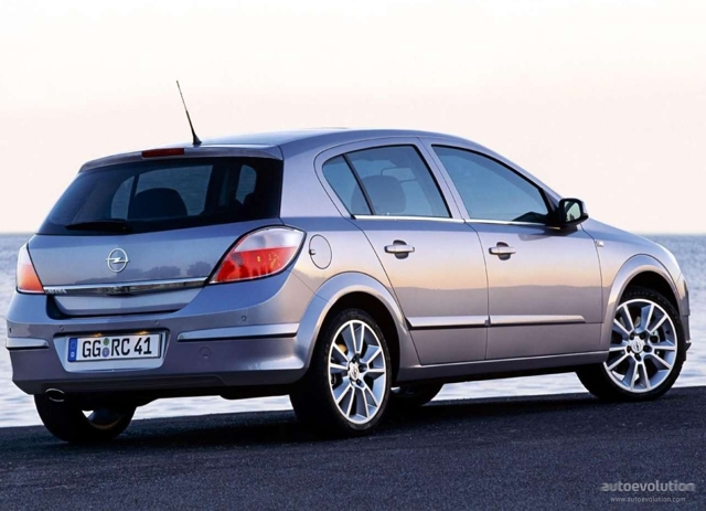 Opel Astra 5 Doors foto 4