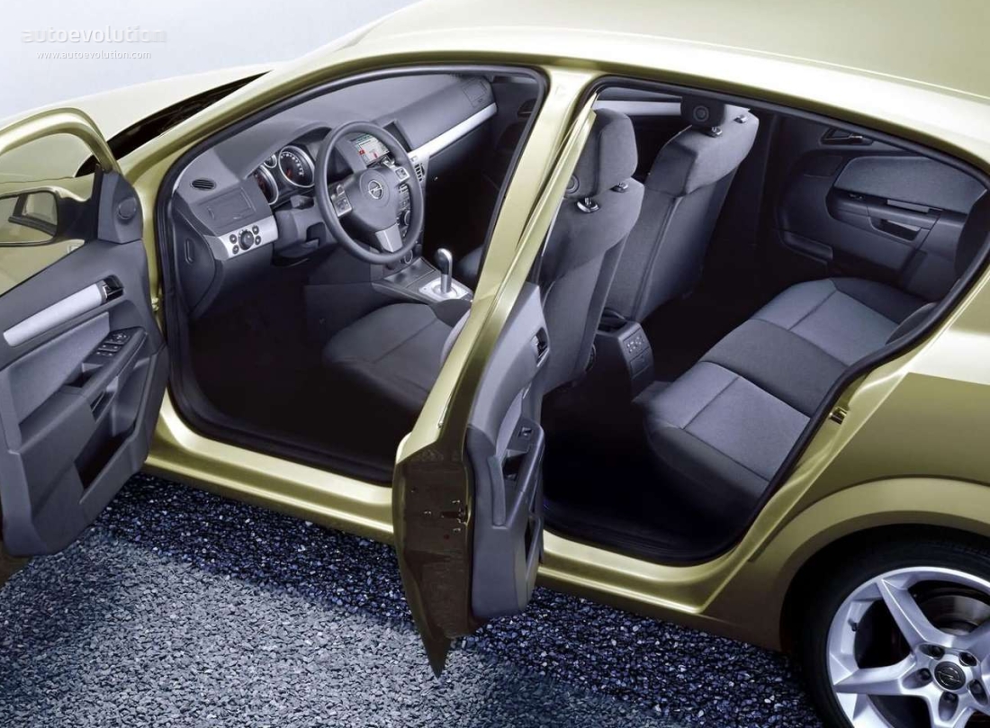 Opel Astra 5 Doors photo 32