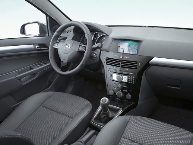 Opel Astra 5 Doors photo 24