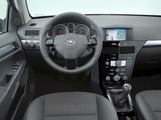 Opel Astra 5 Doors photo 25
