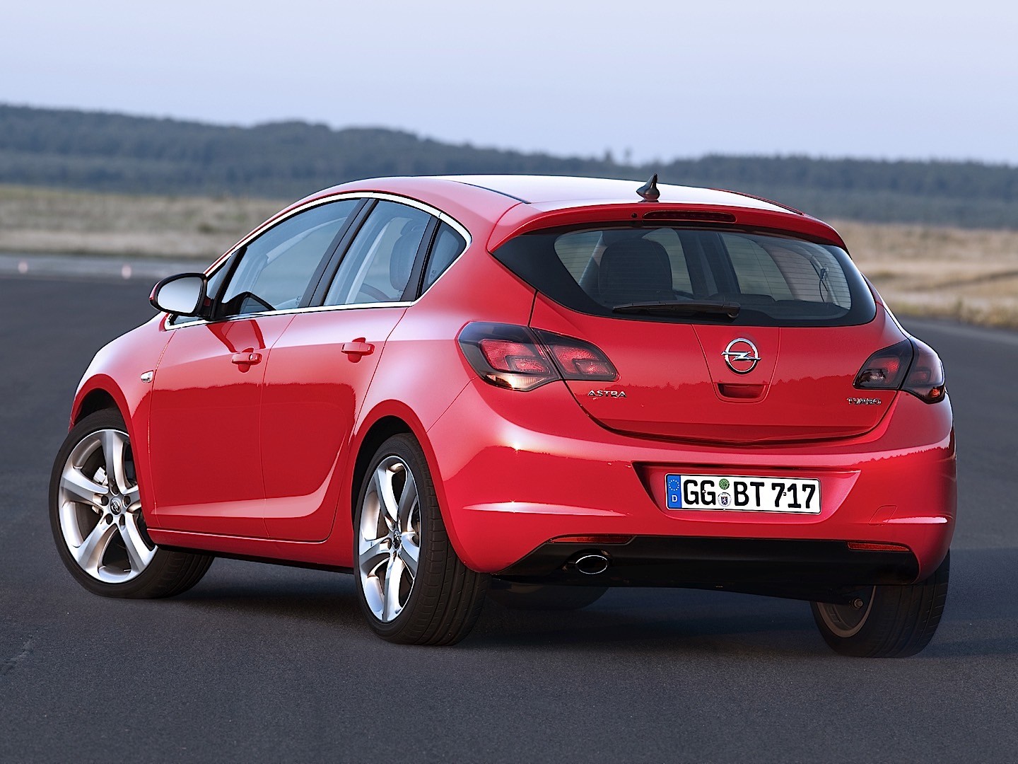 Opel Astra 5 Doors photo 20