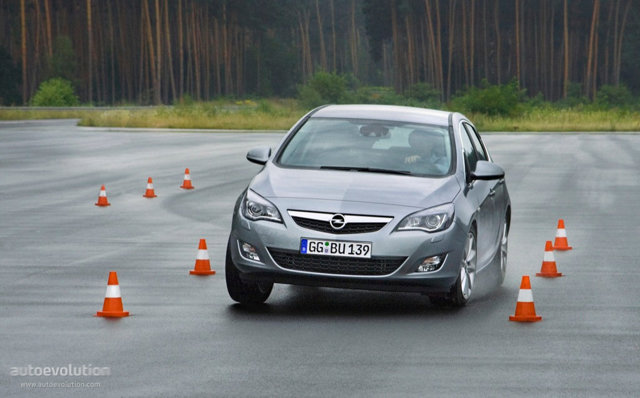 Opel Astra 5 Doors Foto 10
