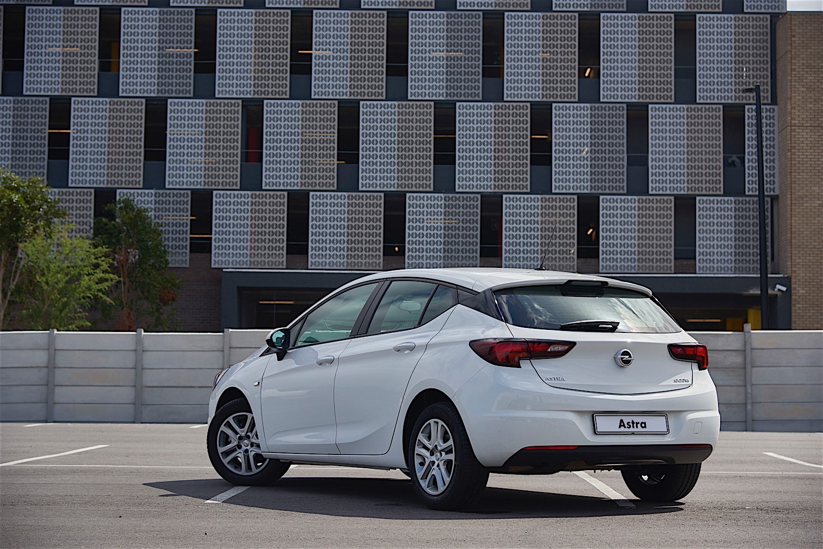 Opel Astra 5 Doors photo 35