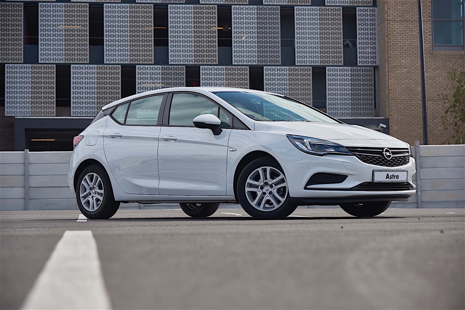 Opel Astra 5 Doors photo 42