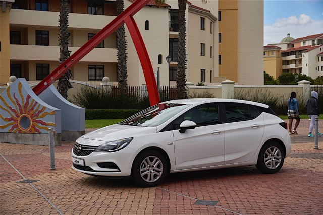 Opel Astra 5 Doors Foto 44