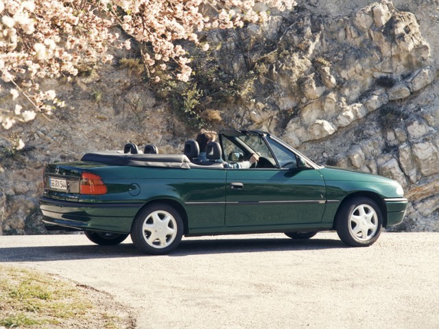 Opel Astra Cabriolet Foto 9