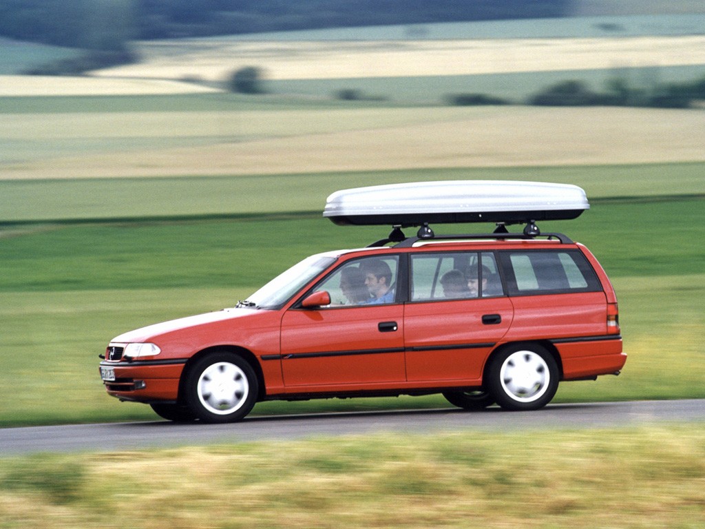 Opel Astra Caravan photo 6