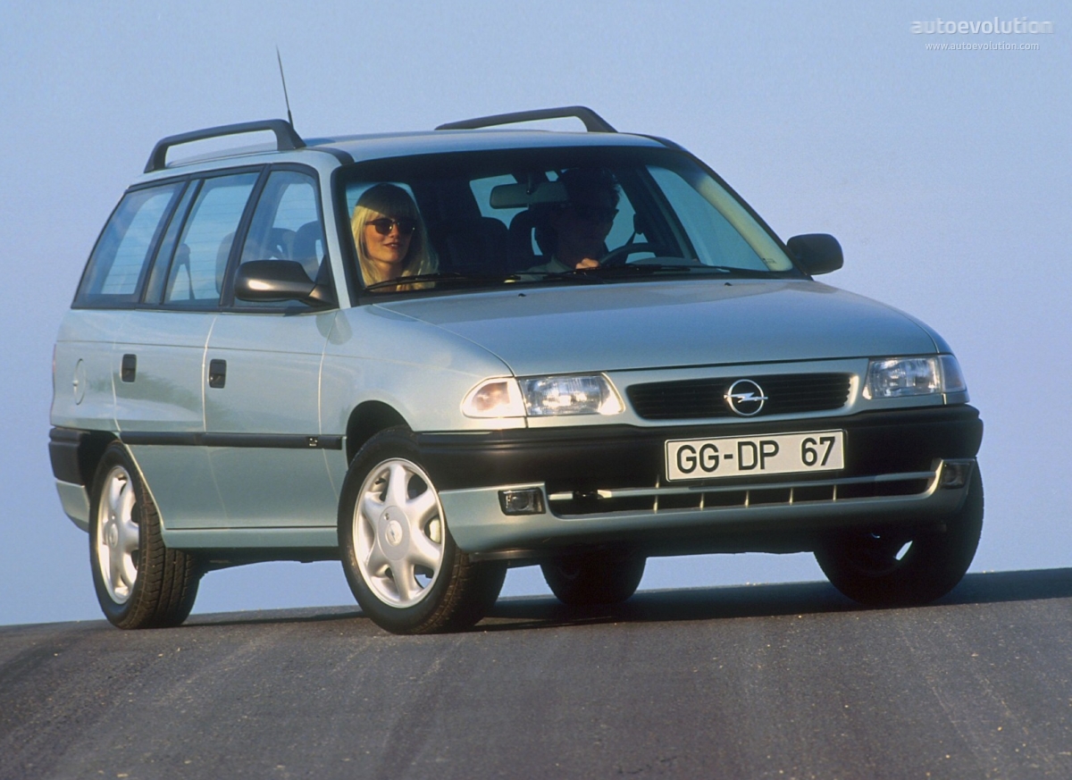 Opel Astra Caravan photo 2