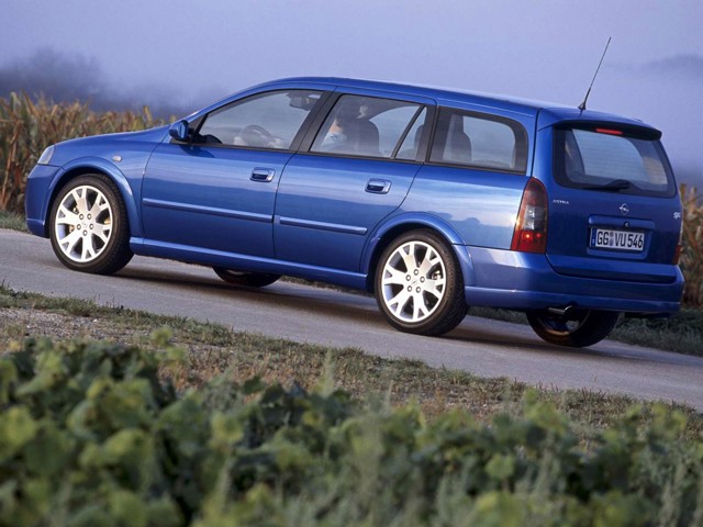 Opel Astra Caravan Foto 13