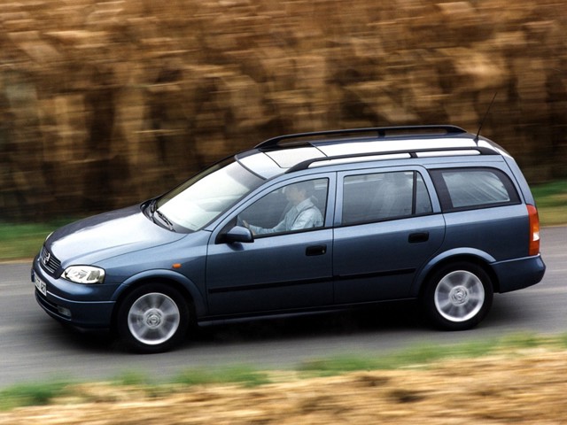 Opel Astra Caravan Foto 17