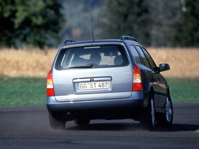 Opel Astra Caravan Foto 19