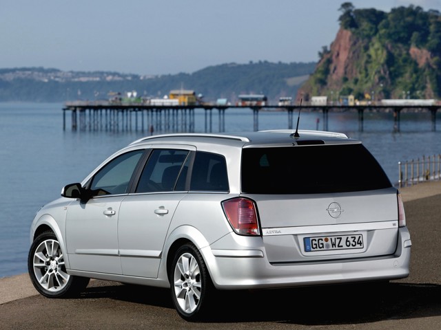 Opel Astra Caravan foto 12