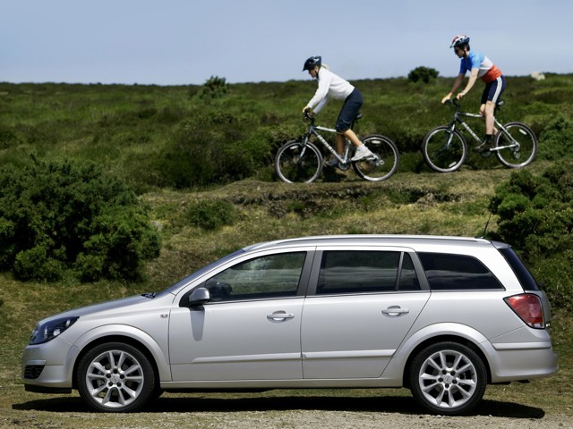 Opel Astra Caravan foto 16