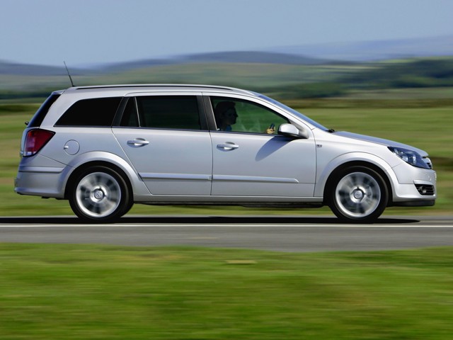 Opel Astra Caravan foto 17