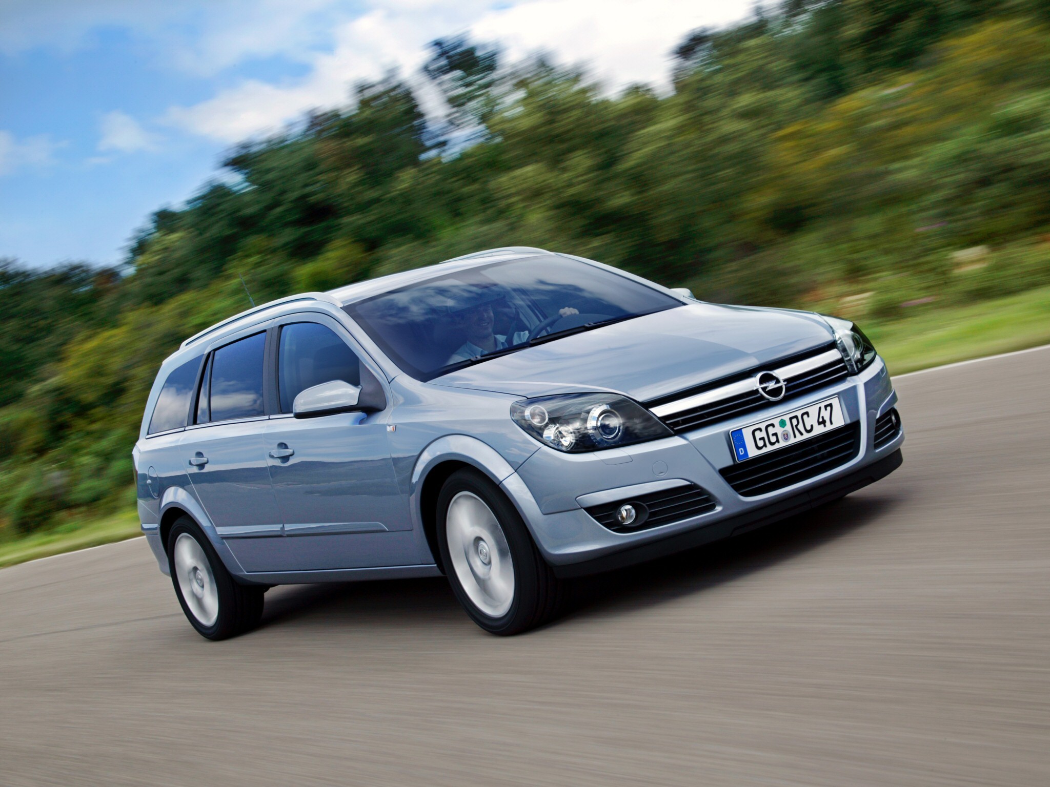 Opel Astra Caravan photo 27