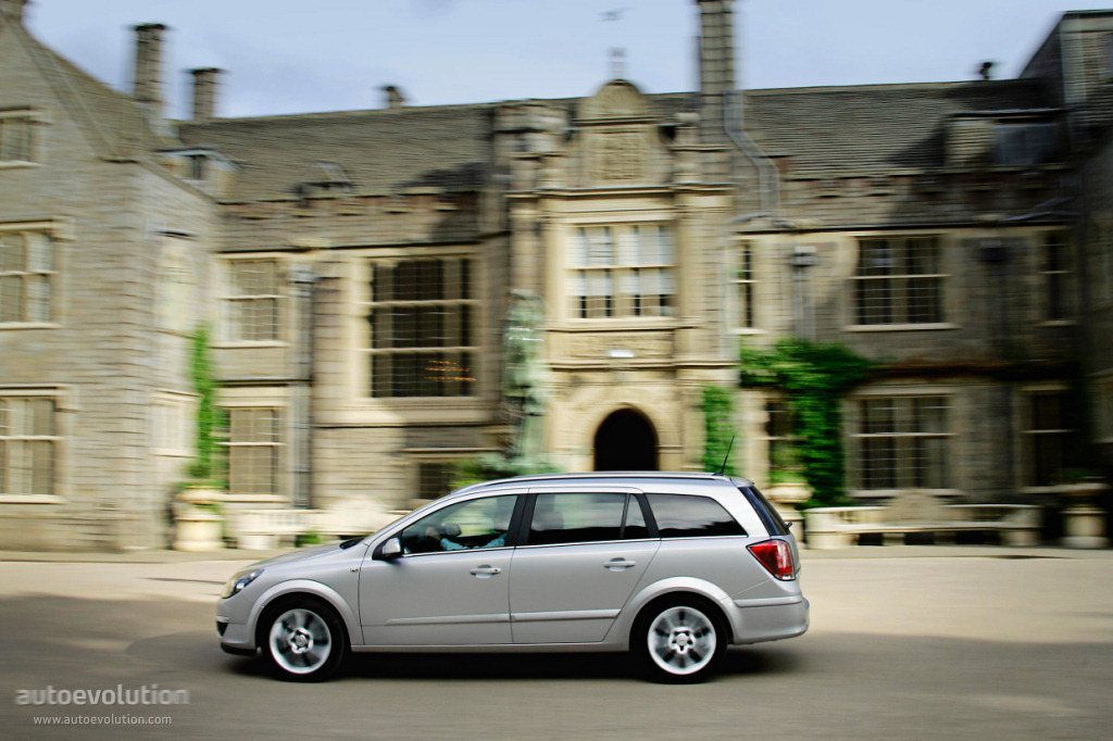 Opel Astra Caravan photo 2