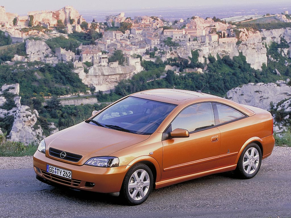 Opel Astra Coupe photo 7