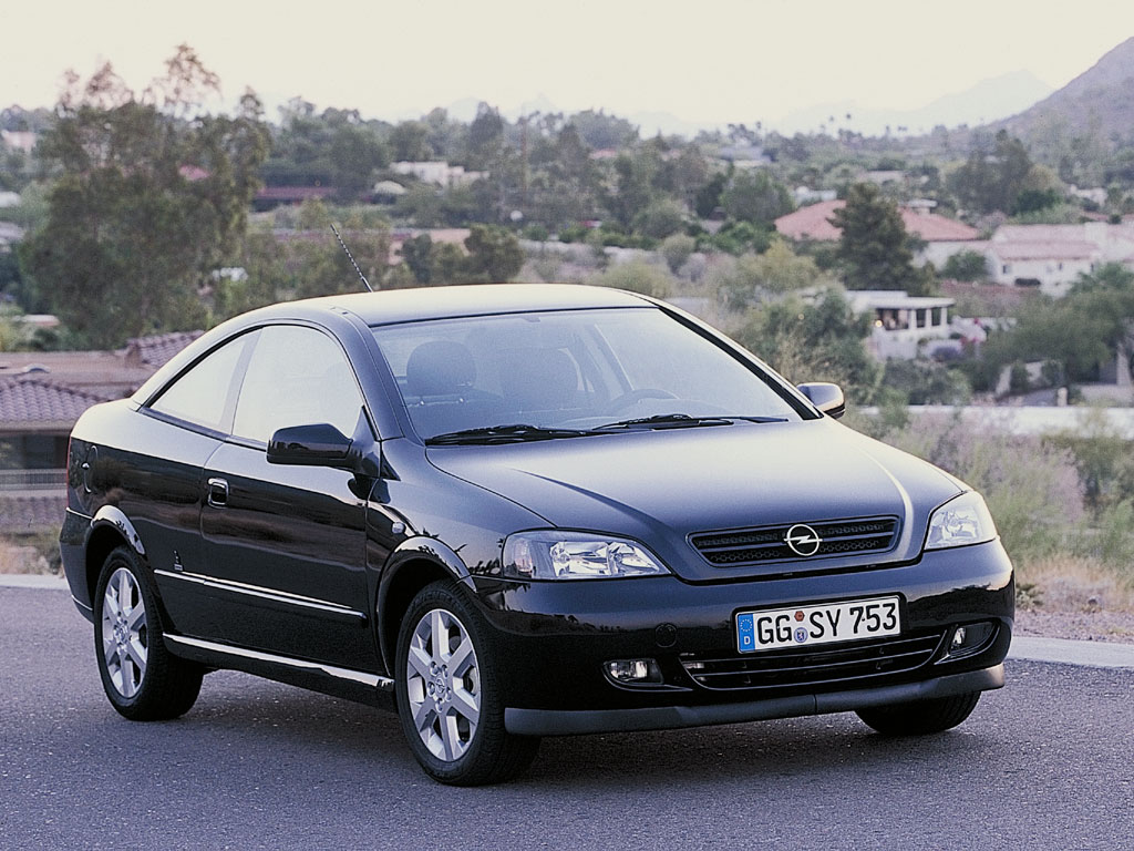 Opel Astra Coupe photo 8