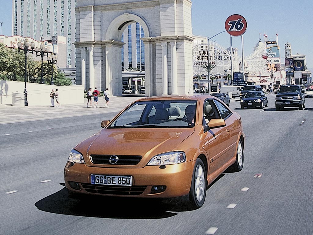 Opel Astra Coupe photo 9