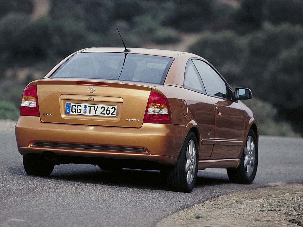 Opel Astra Coupe photo 13