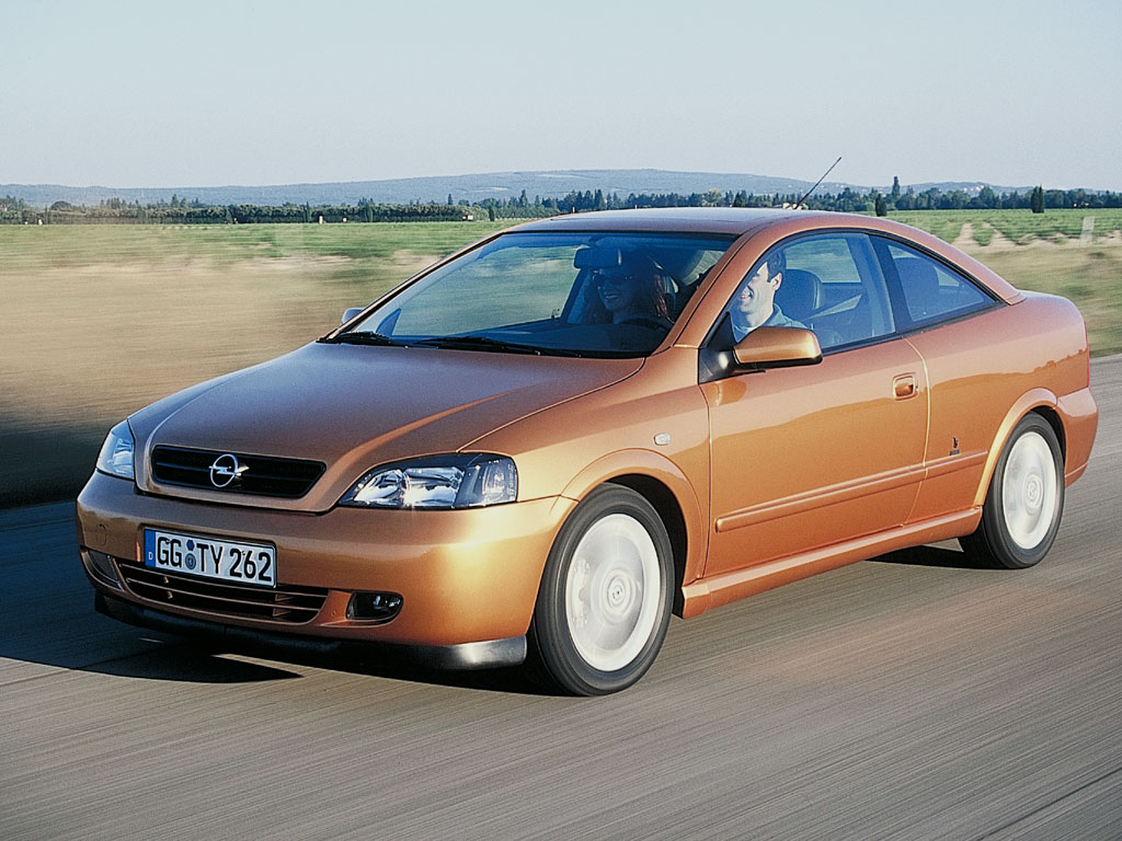 Opel Astra Coupe photo 14