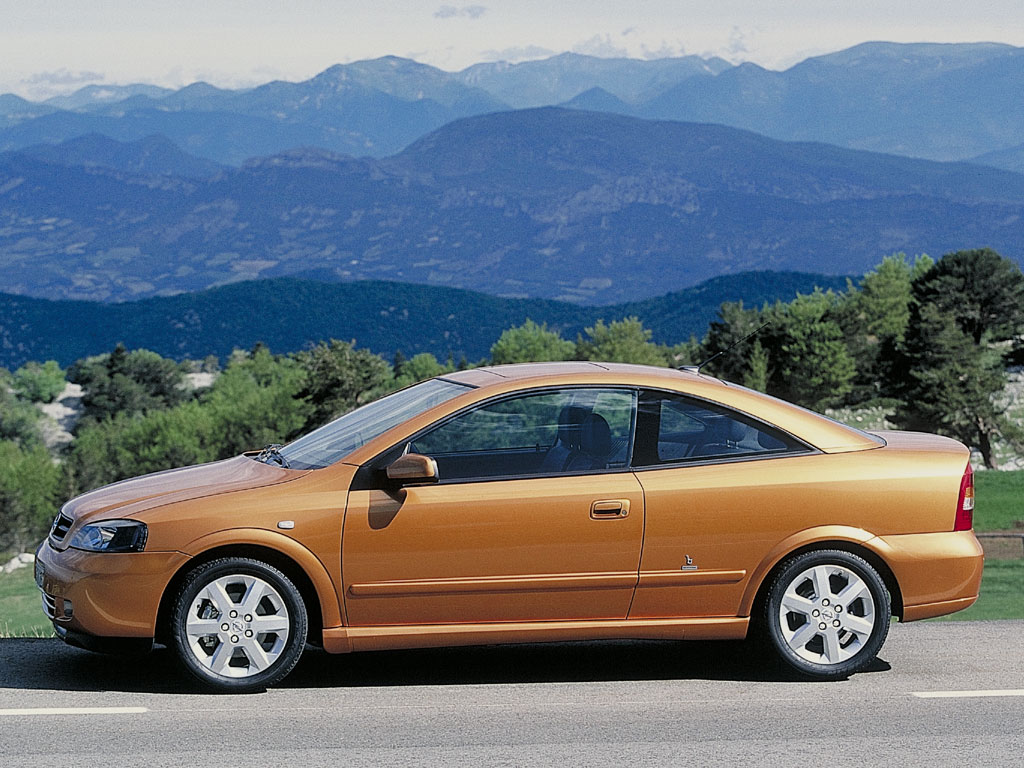 Opel Astra Coupe photo 15