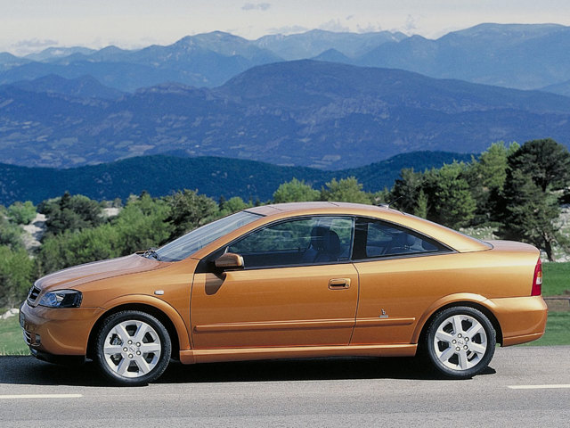 Opel Astra Coupe photo 15