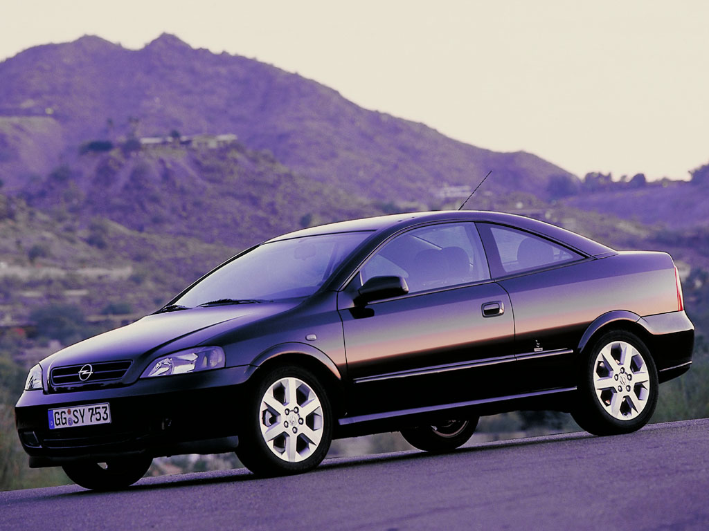 Opel Astra Coupe photo 16