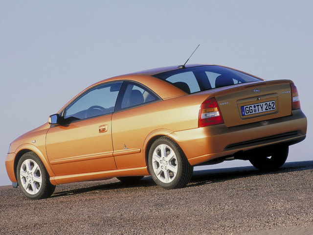 Opel Astra Coupe photo 18