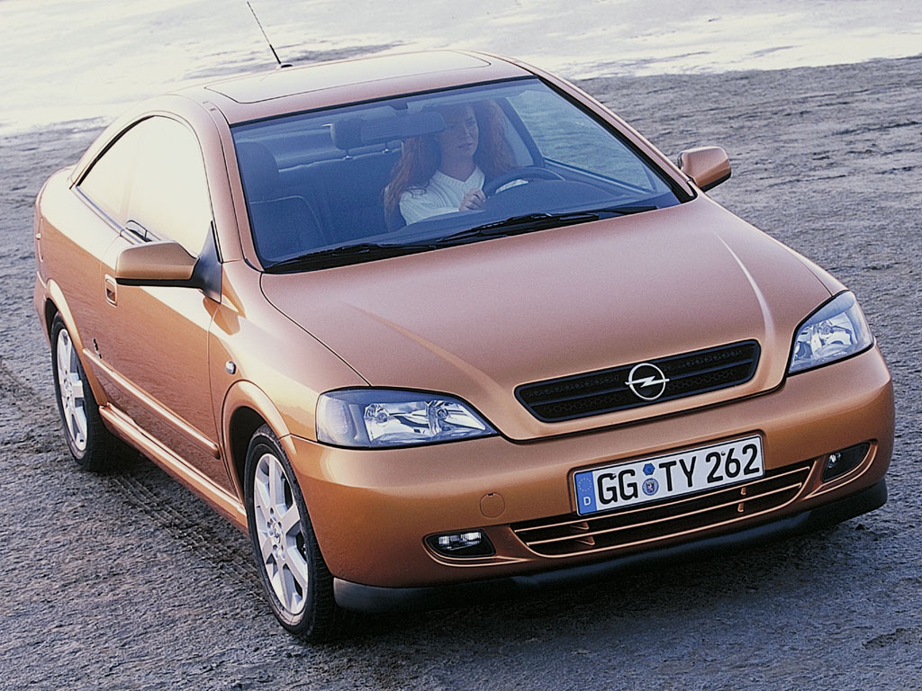 Opel Astra Coupe photo 21