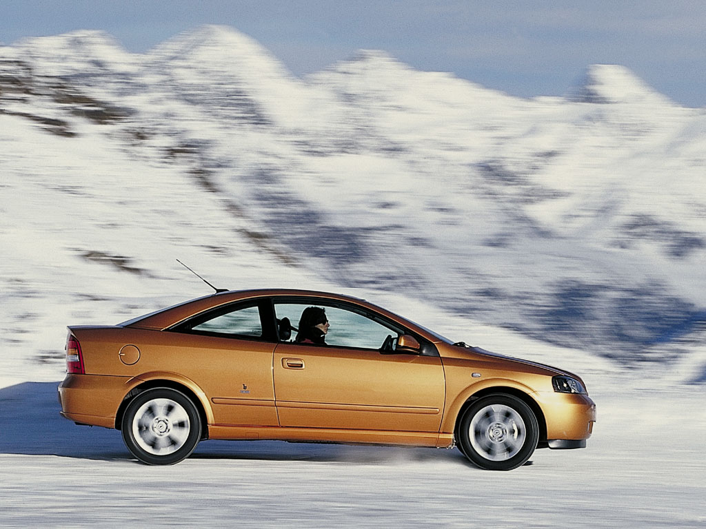 Opel Astra Coupe photo 28