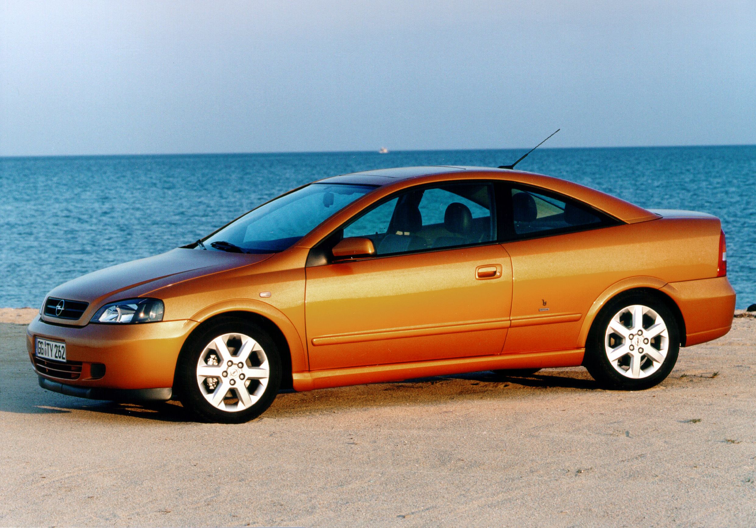 Opel Astra Coupe photo 33