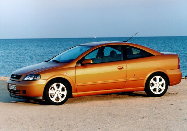 Opel Astra Coupe photo 33
