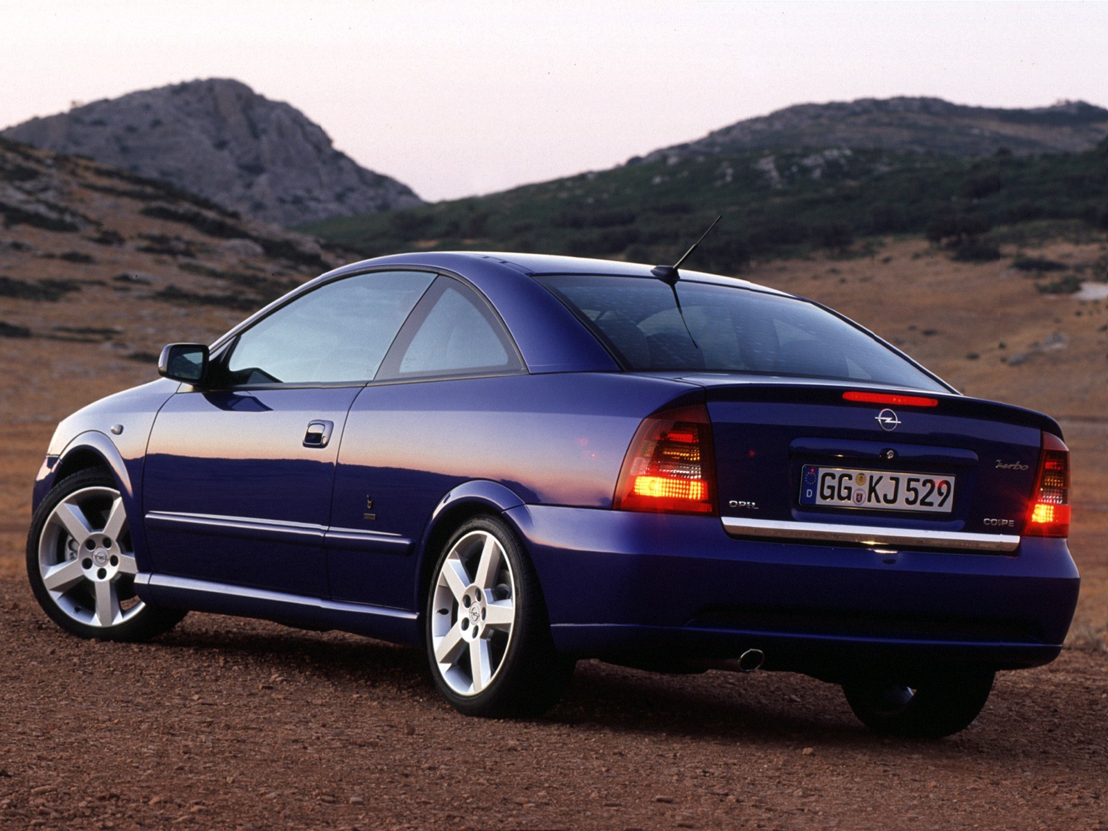 Opel Astra Coupe photo 34